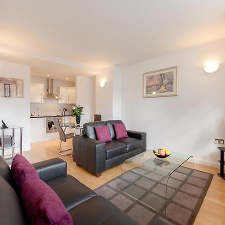 Roomspace Serviced Apartments - Groveland Court London Room photo