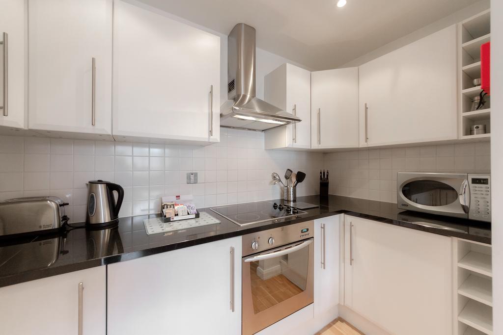 Roomspace Serviced Apartments - Groveland Court London Room photo