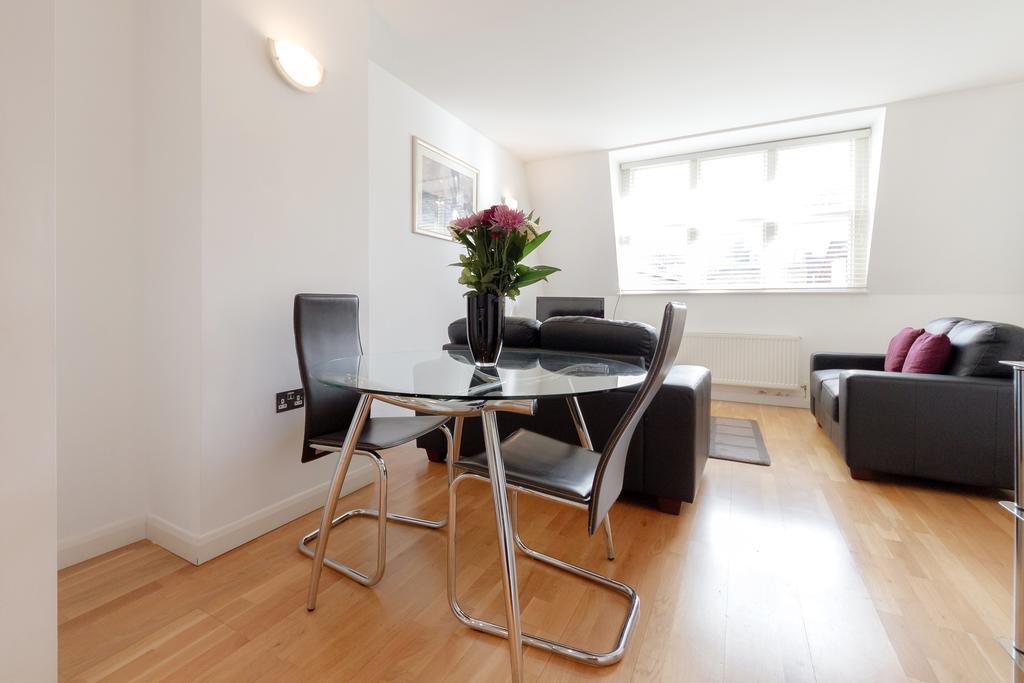 Roomspace Serviced Apartments - Groveland Court London Room photo