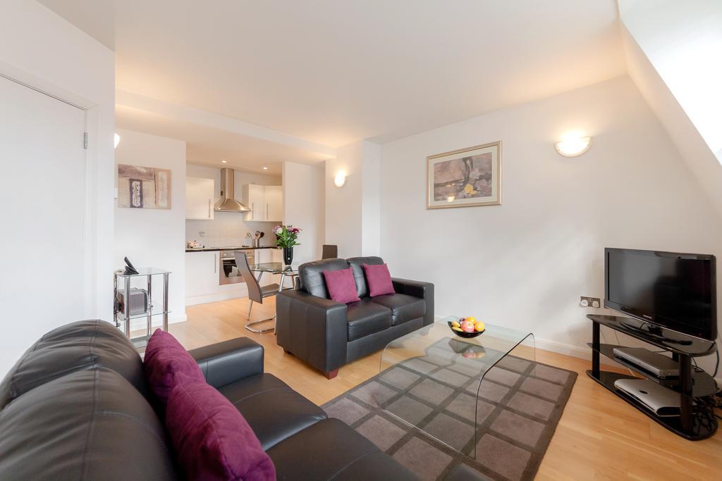 Roomspace Serviced Apartments - Groveland Court London Room photo
