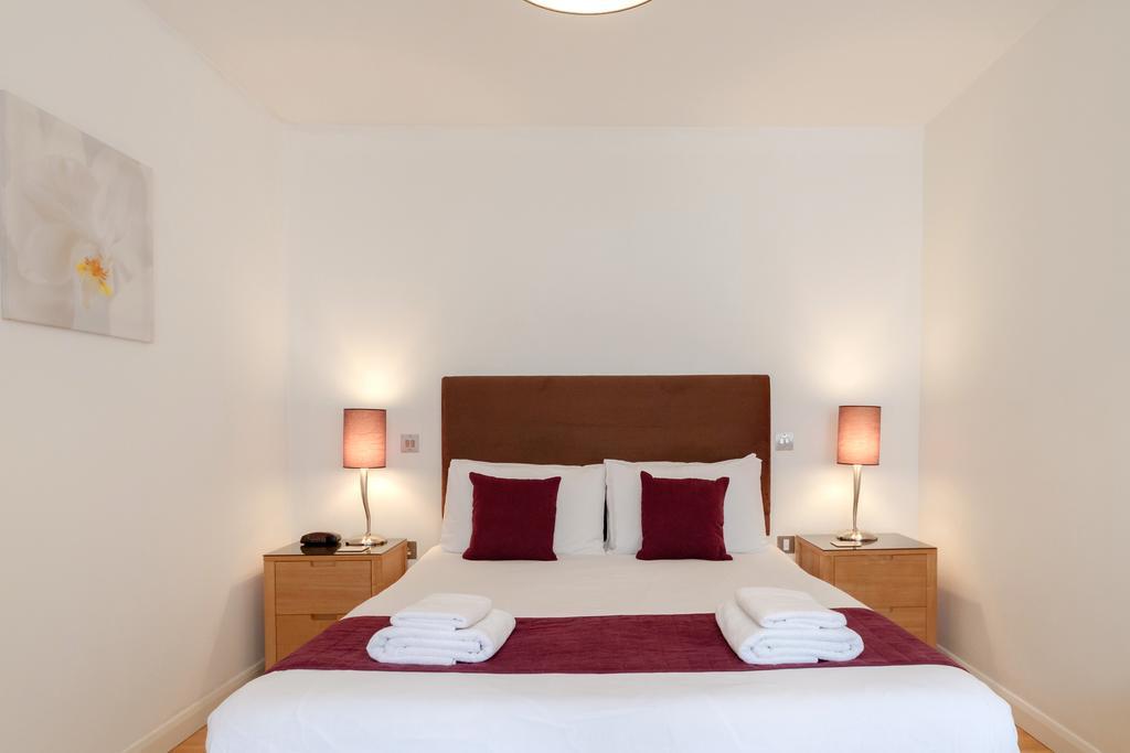 Roomspace Serviced Apartments - Groveland Court London Room photo